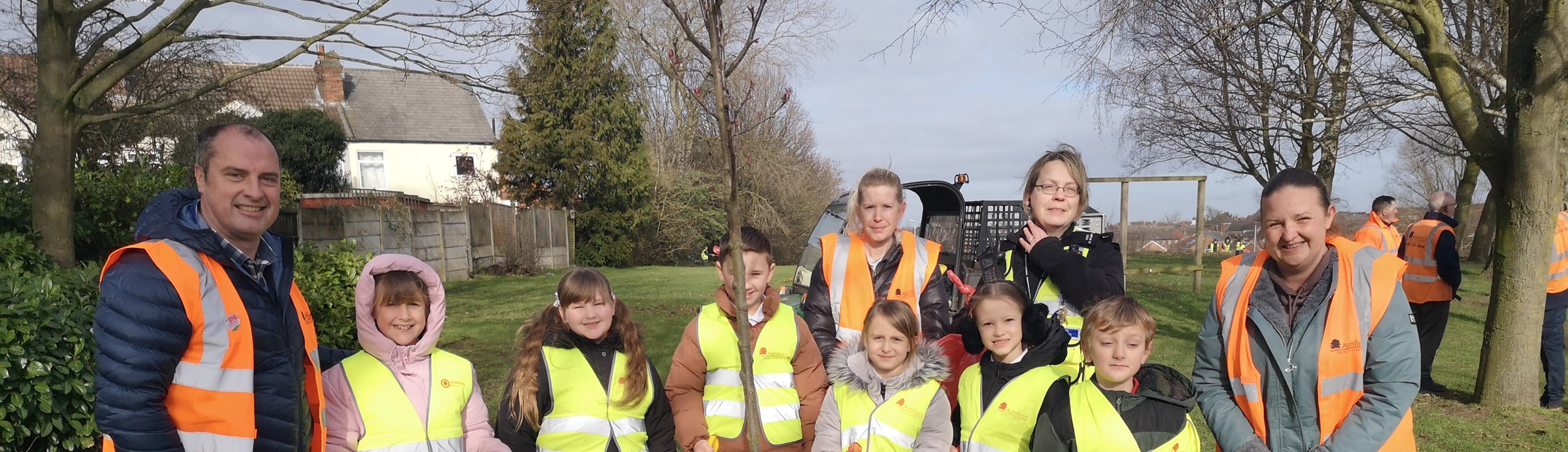 Schoolchildren and councillors plant a special tree