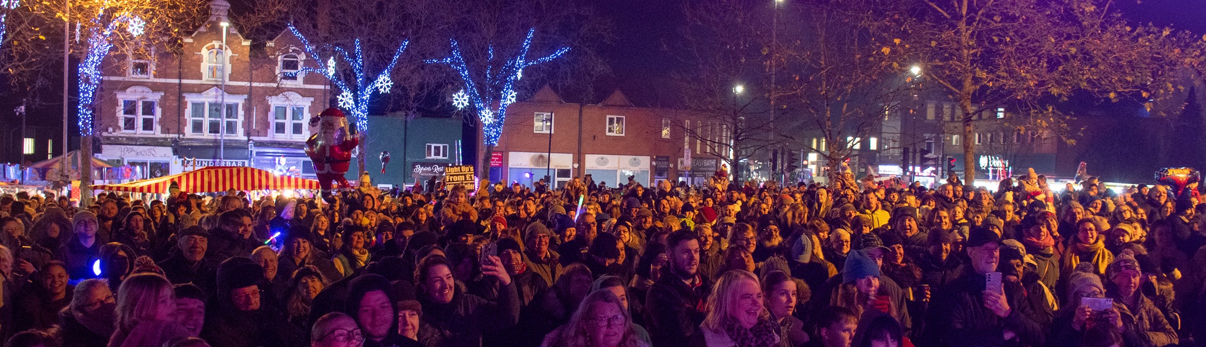 Crowds at the Christmas lights switch on event 2023 in Hucknall